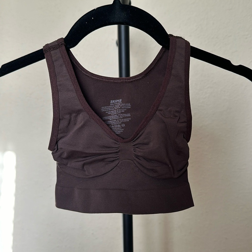 SKIMS SEAMLESS SCULPT SCOOP PLUNGE BRALETTE‎ ESPRESSO XXS $38
